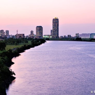 Katsushika (Tokyo), Arakawa Dote banks at sunset