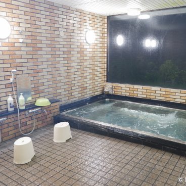 Kawaguchiko Station Inn, Shared hot baths on the men's side