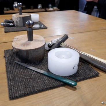 Seikado (Kyoto), Tools to work pewter objects