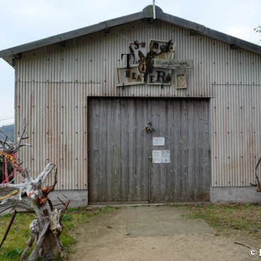 Teshima (Shikoku), Usaginingen theater