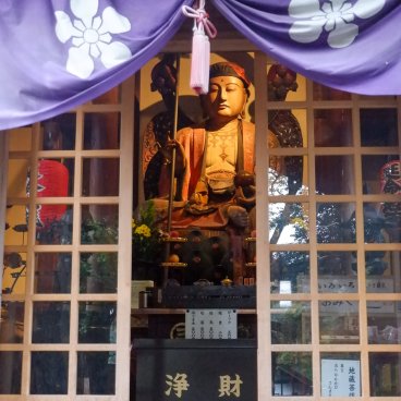 Oiwasan Nisseki-ji (Toyama), Jizo Bosatsu painted wood statue