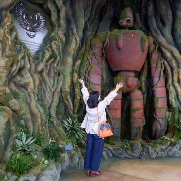 Ghibli Park (Nagoya), Soldier-robot at Garden in the Sky (Castle in the Sky) in the Grand Warehouse