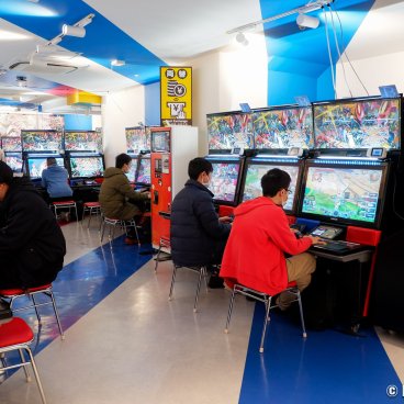 Namco Akihabara (Tokyo), BF1 underground floor to play Mobile Suit Gundam Extreme Vs. 2 XBoost on arcade games