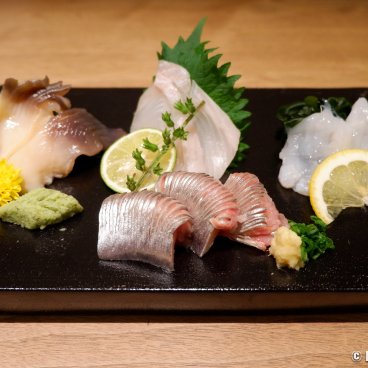 Otaru Masazushi Ginza (Tokyo), Sashimi plate with chrysanthemum flower