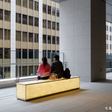 Yaesu (Tokyo), Bench on a covered terrace in Tokyo Midtown Yaesu