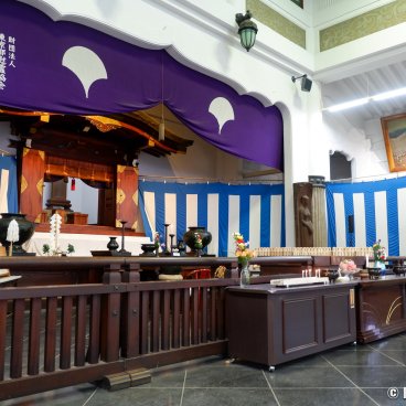 Yokoamicho Park (Tokyo), Inside view of the Tokyo Metropolitan Memorial Hall