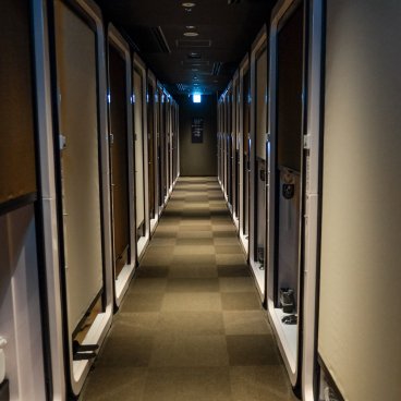 First Cabin Kansai Airport (Osaka), Corridor between the individual cabins