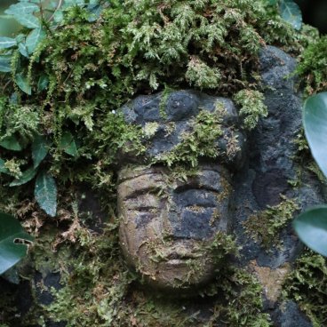 Kikuchi Gorge (Kumamoto), Buddha carved in the rock