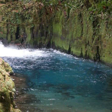 Kikuchi Gorge (Kumamoto), View on the pristine water of Mount Aso