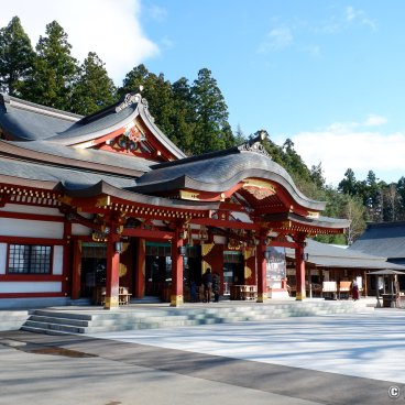 Morioka Hachiman-gu, Worship pavilion Haiden
