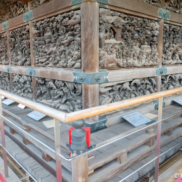 Shibamata (Katsushika, Tokyo), Wood carvings at Taishakuten Temple