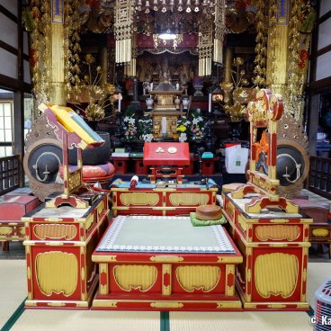Wakura Onsen, Buddhist altar at Hongyo-ji temple