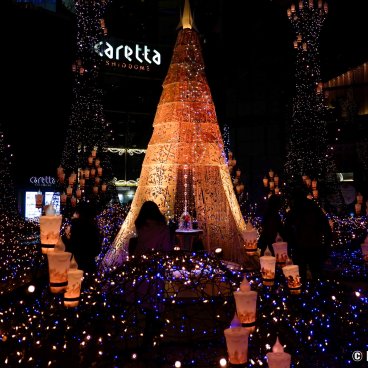 Caretta Shiodome (Tokyo), Christmas illumination in the shopping center 9