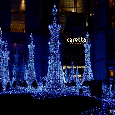 Caretta Shiodome (Tokyo), Christmas illumination in the shopping center 3