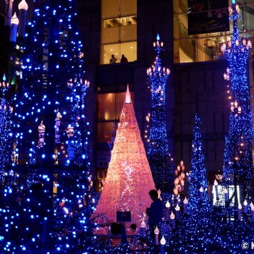 Caretta Shiodome (Tokyo), Christmas illumination in the shopping center 4