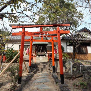 Tamatsushima-jinja (Wakayama), Small secondary Inari shrine