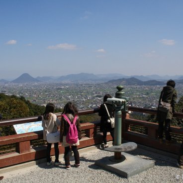 Kotohira-gu (Shikoku), Observation platform with a view on Marugame