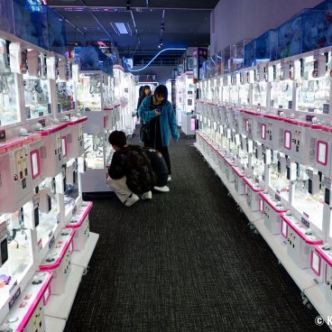 Kabukicho Tower (Tokyo), Claw machines in the Bandai Namco arcade
