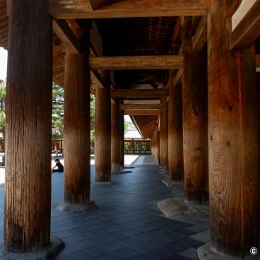 Horyu-ji (Ikaruga), Inside view of the cloister in Sai-in Garan