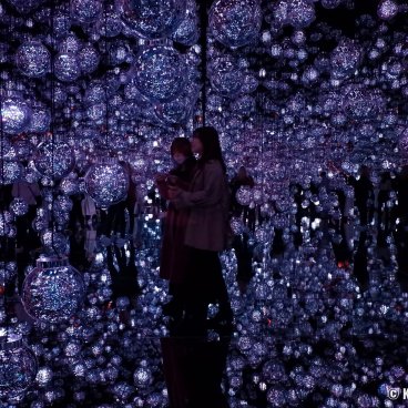teamLab Borderless (Azabudai Hills, Tokyo), Bubble Universe multicolor