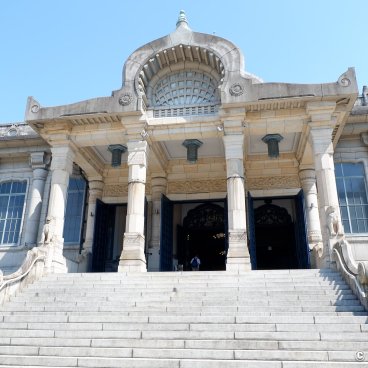 Tsukiji Hongan-ji (Tokyo), Hondo, the temple's main pavilion 3