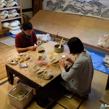 Yunotsu (Oda, Shimane), Kagura Iwami masks making at Kobayashi Kobo studio