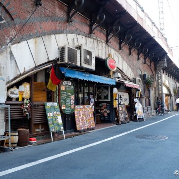Yurakucho (Tokyo), German izakaya pub JS Renep-hanare- under the railway tracks at the south of the station