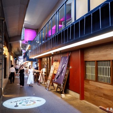 Yurakucho (Tokyo), Urakoji Yokocho under the railway tracks towards Shimbashi and Ginza 2