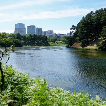Hibiya (Tokyo), View on the moats in the south-east of the Imperial Palace 