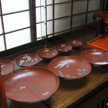 Nagase House (Shirakawa-go), Display of Japanese traditional laquerware