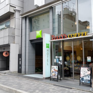 ibis Styles Kyoto Shijo, Entrance from Shijo-dori street