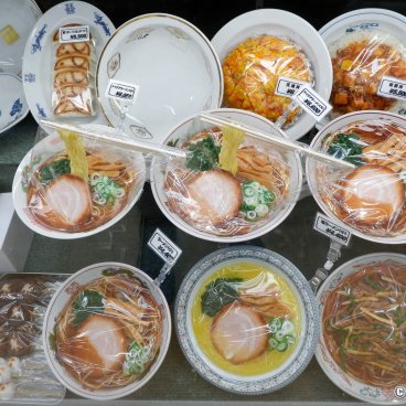 Kappabashi-dori (Tokyo), Ramen bowls wax replicas