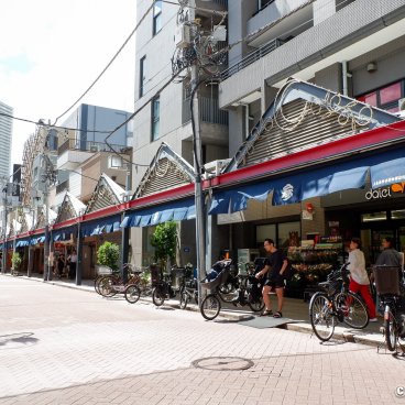 Tsukishima Monja Street (Tokyo), Monjayaki restaurants street
