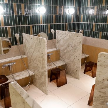 The Royal Park Hotel Ginza 6-chome (Tokyo), Men's showers in the hotel's shared baths