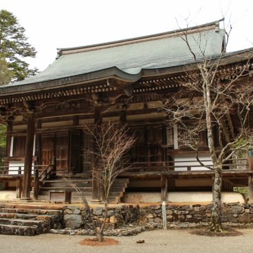 Takao (Kyoto), Buddhist pavilion at Jingo-ji temple