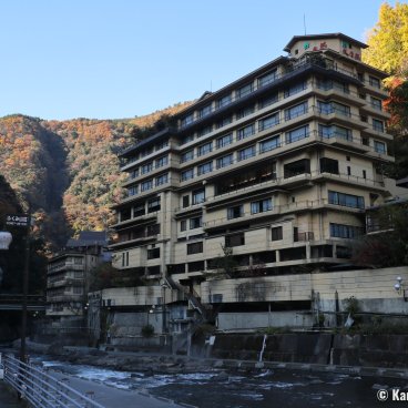 Tsuetate Onsen (Kumamoto), Hizenya Tsuetate Kanko Hotel ryokan-hotel