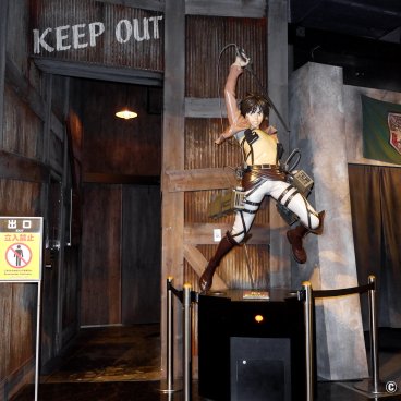 Tokyo Joypolis (Odaiba), Decor of Attack on Titan THE ATTRACTION