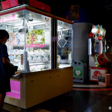 Tokyo Joypolis (Odaiba), UFO catcher claw machines 2