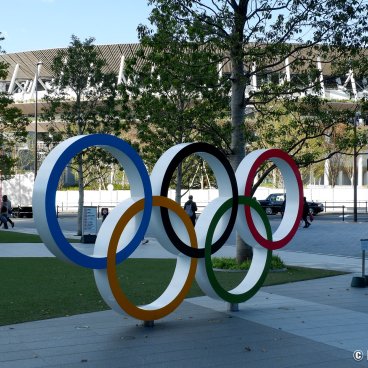 Meiji Jingu Gaien (Tokyo), Olympic Rings in front of the National Stadium