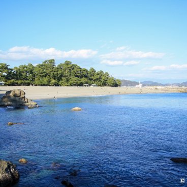 Katsurahama (Kochi), View on the beach from Wadatsumi-jinja