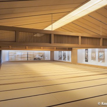 Saga Arashiyama Museum of Arts & Culture (Kyoto), Exhibition of painted folding screens and kakemono scrolls in the Tatami Gallery