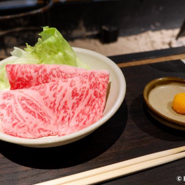 Kagurazaka Irori Yakiniku Gion (Tokyo), Meat for sukishabu hotpot