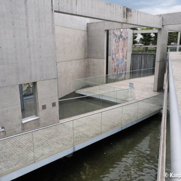 Garden of Fine Arts, Kyoto, View on the ramps and the pond of the open-air museum