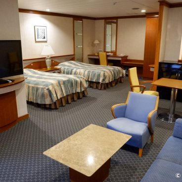 Shin Nihonkai Ferry, Luxury suite on the Hamanasu (Maizuru-Otaru cruise)