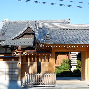 Yanaka Cemetery (Tokyo), Anryuin temple