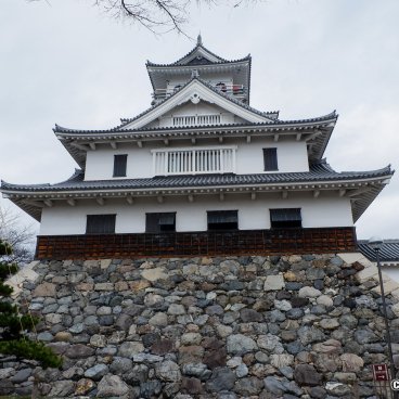 Nagahama, Reconstitution of the 16th century keep in the castle's park