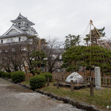 Nagahama, Reconstitution of the 16th century keep and remains of the former castle