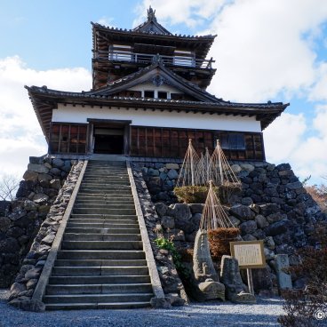 Maruoka Castle (Fukui), Stairway to the wooden keep