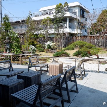 Starbucks Kawagoe Kanetsuki-dori, Outdoor terrace and Japanese garden 2