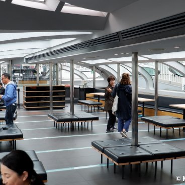 Hotaluna Cruise (Tokyo), Inside view of the ship (1F)